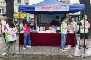 小雷：B费确实是曼联的核心，卡塞米罗没给年轻球员树立好榜样